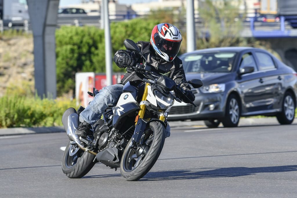 BMW G310R 2