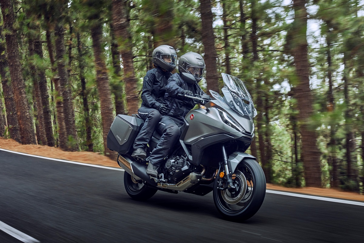 Ya hay precio para la Honda NT 1100, la Touring más popular de la marca 7 Honda NT 1100