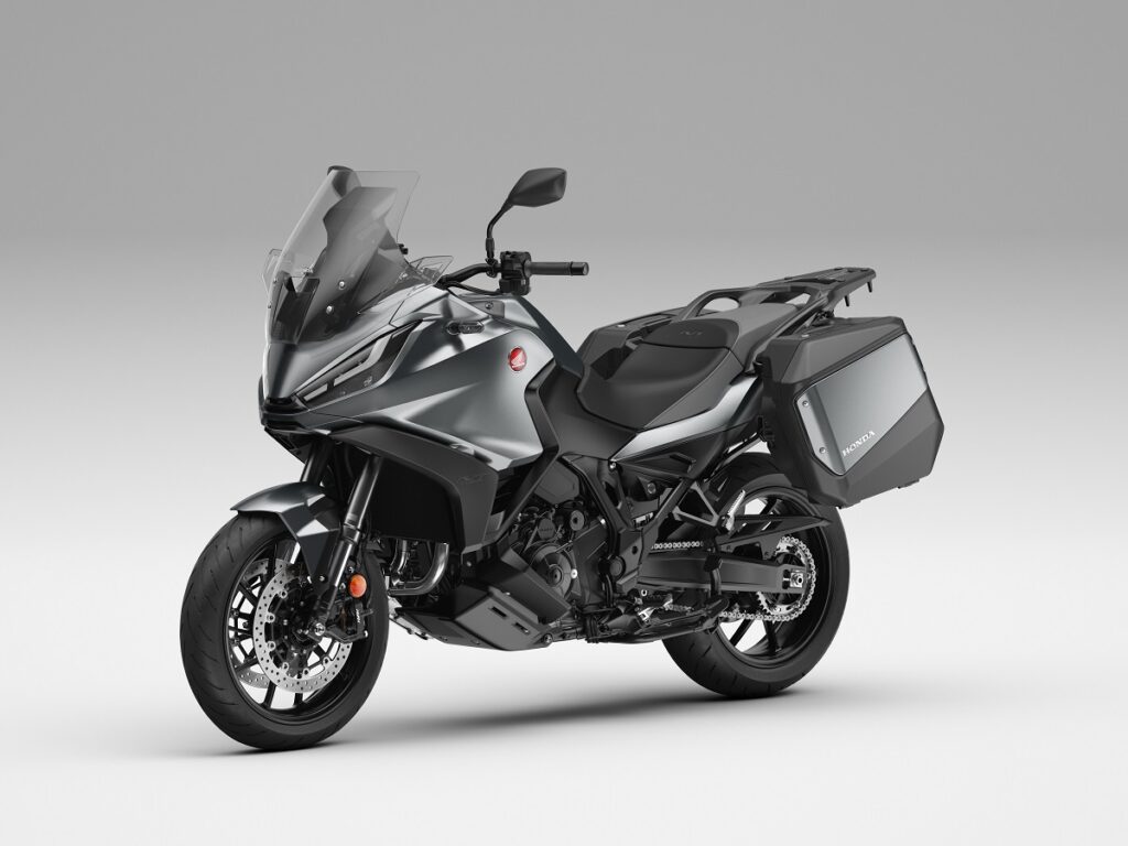 Ya hay precio para la Honda NT 1100, la Touring más popular de la marca 11 Honda NT1100 2