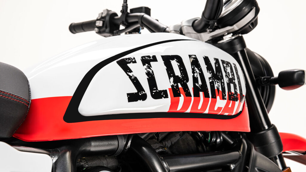 Ducati Scrambler 2022: dos nuevos modelos para seguir diversificando aún más la gama 14 MY22 DucatiScrambler UrbanMotard 019 UC341493 High