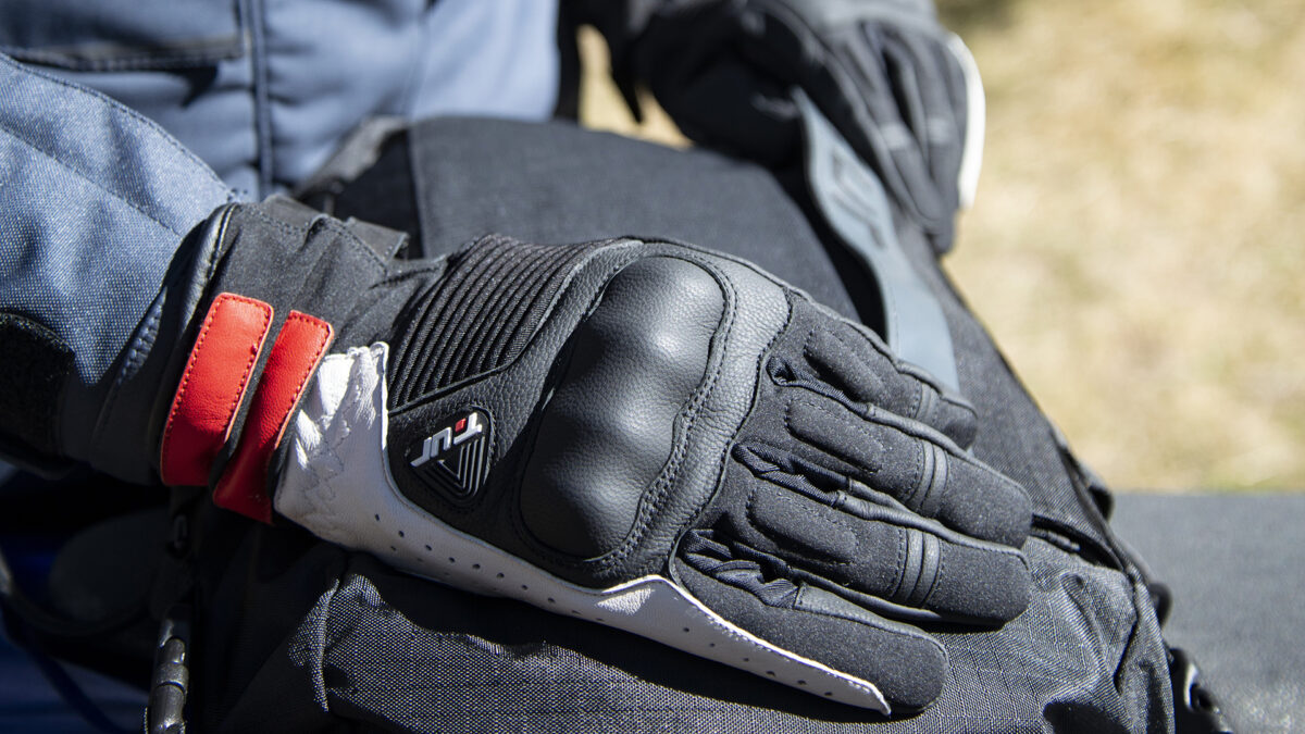 Elije tu propia aventura con los nuevos guantes de T.ur 1 guantes-tur