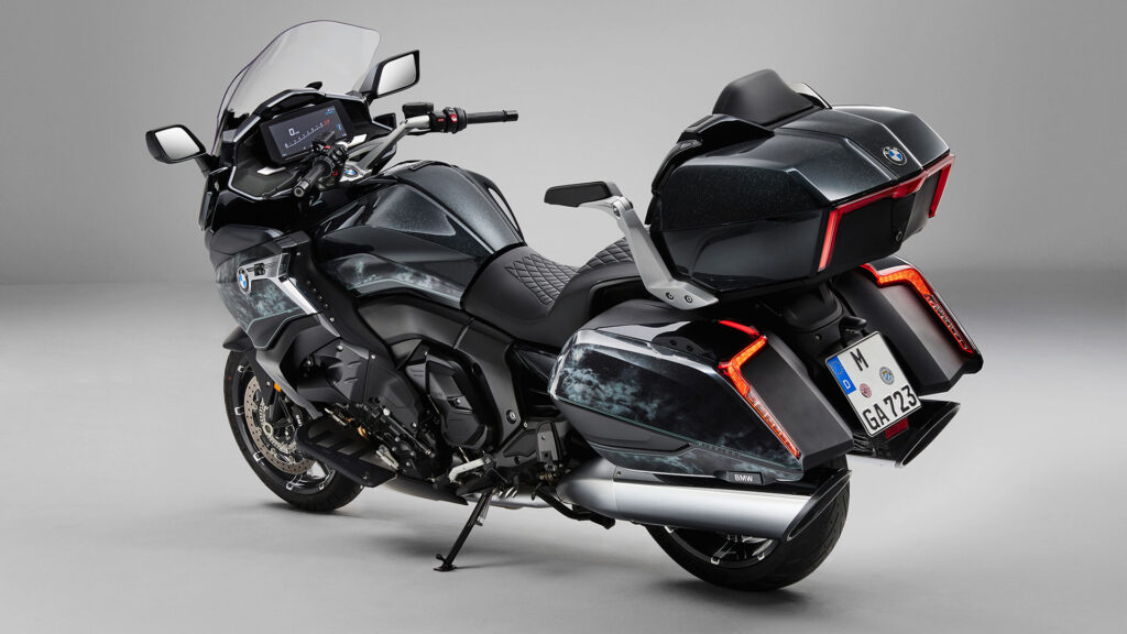 Devorar kilómetros con una moto de seis cilindros y mucha clase 13 bmw-k-1600-gt-2022