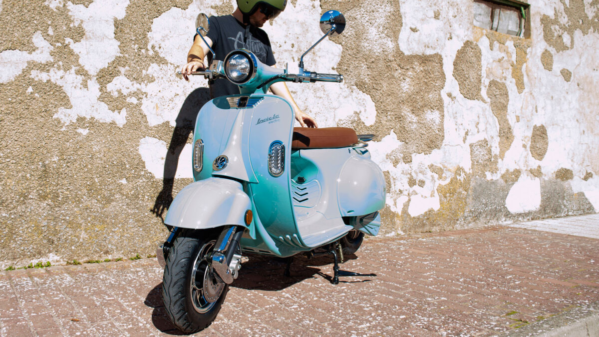 Invicta Electric EV Rueda: tintes retro para su nuevo ciclomotor 100% eléctrico 1 invicta-electric-ev-rueda