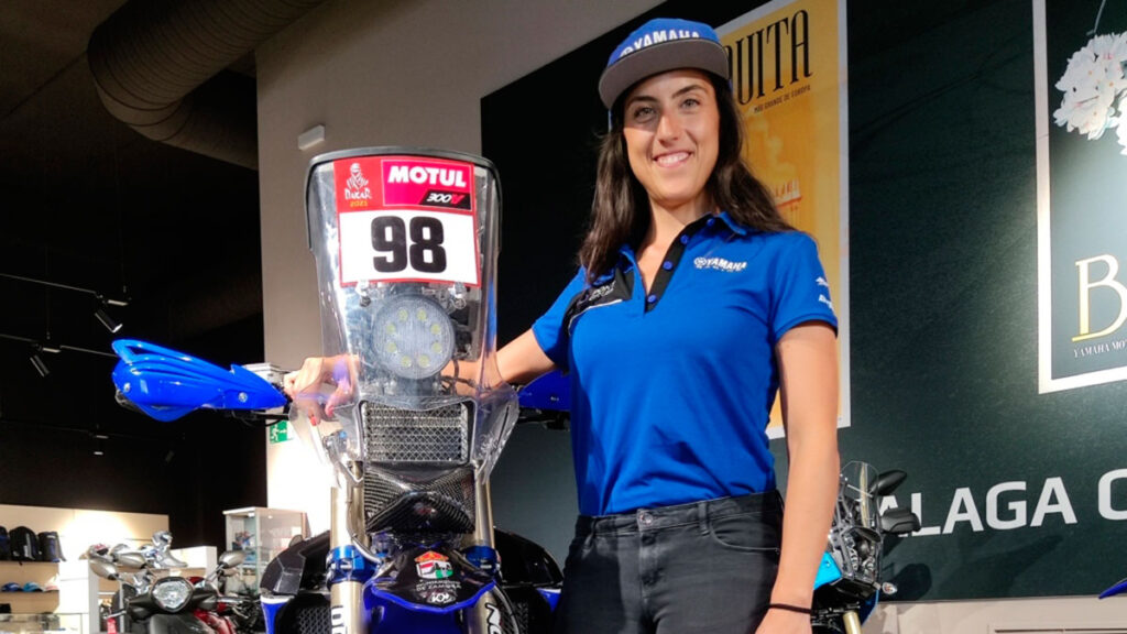 Sara García y Javi Vega presentan sus nuevas motos para el Dakar 2022 10 sara-garcia-moto-dakar-2022