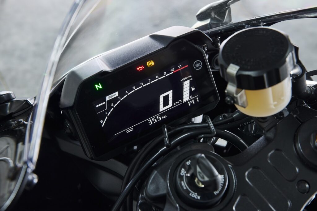 Prueba Yamaha R7: ¿cuánto hacía que no te diveRtías? 15 Yamaha R7 13