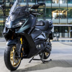 Yamaha TMAX y TECH MAX 2022