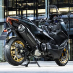 Yamaha TMAX y TECH MAX 2022