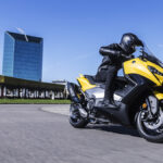 Yamaha TMAX y TECH MAX 2022