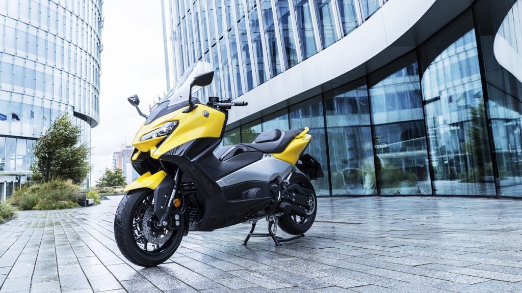 ¿Qué ha pasado con los megascooters? Solo un modelo sobrevive 20 2022 YAM XP500A EU RYC1 STA 002 03