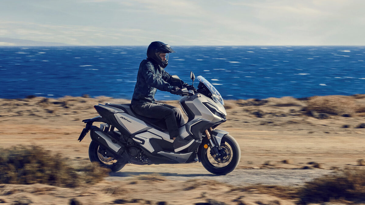 Honda ADV350: la moto más vendida en España para el carnet A2 está en oferta 1 Honda ADV 350