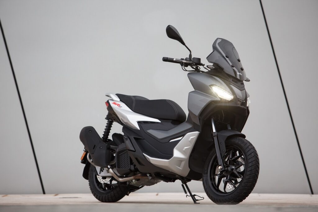 Aprilia SR GT: scooter urbano y aventurero para el carnet de coche 10 Aprilia SR GT 125 location der