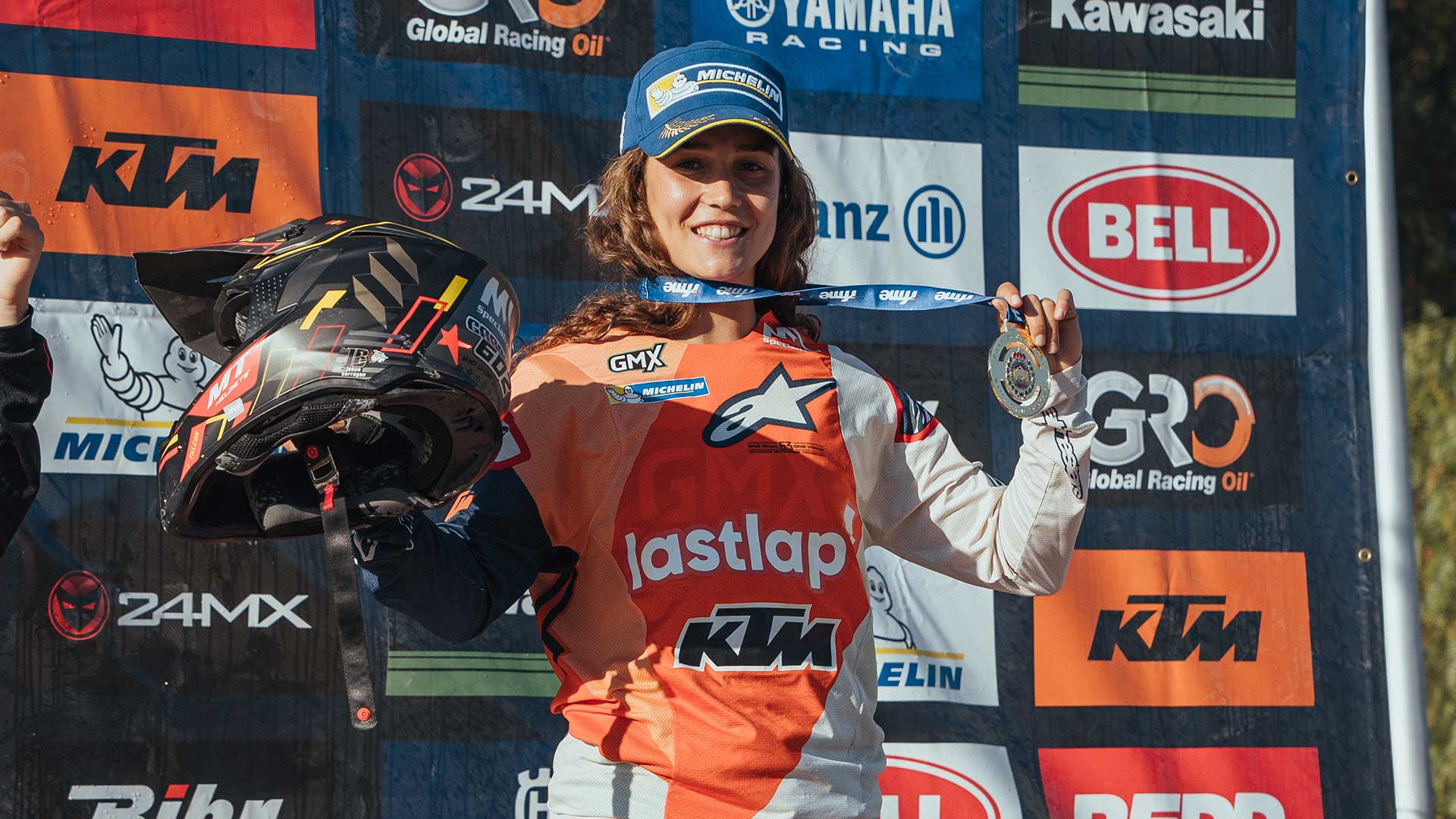 Gabriela Seisdedos se proclama campeona de España de Motocross