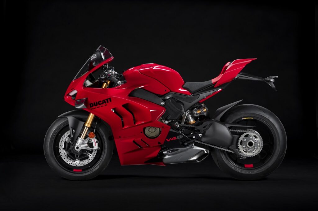 Ducati PanigaleV4S estudio izquierda