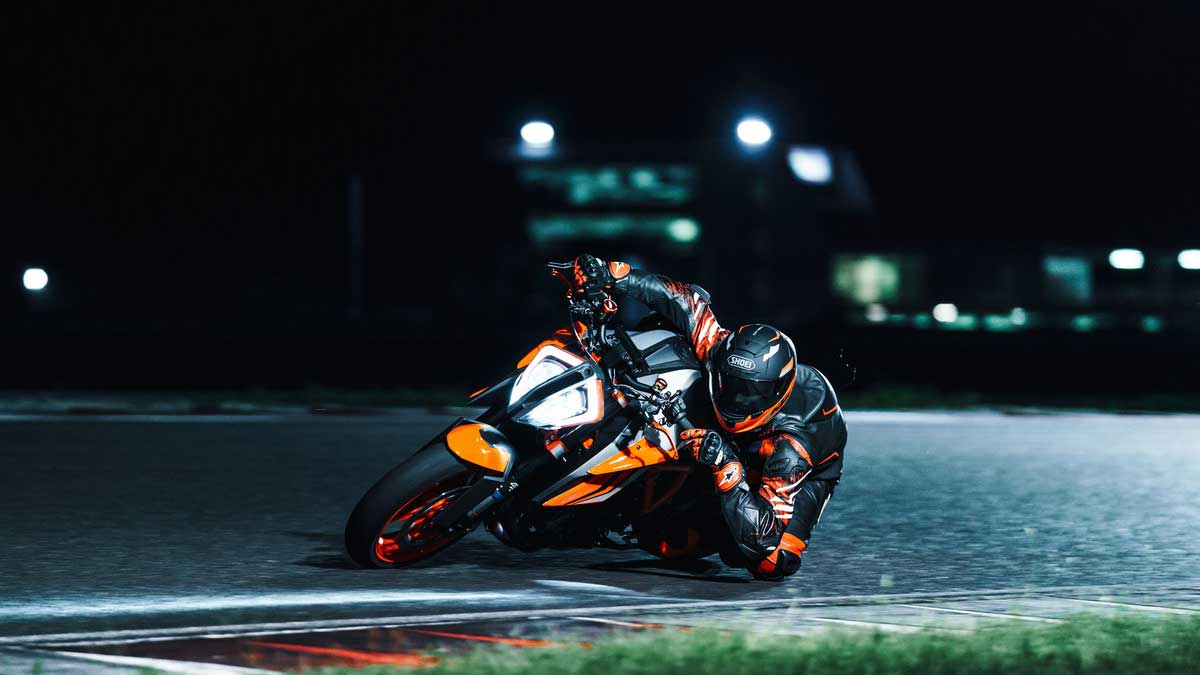 ktm-1290-super-duke-r-2022