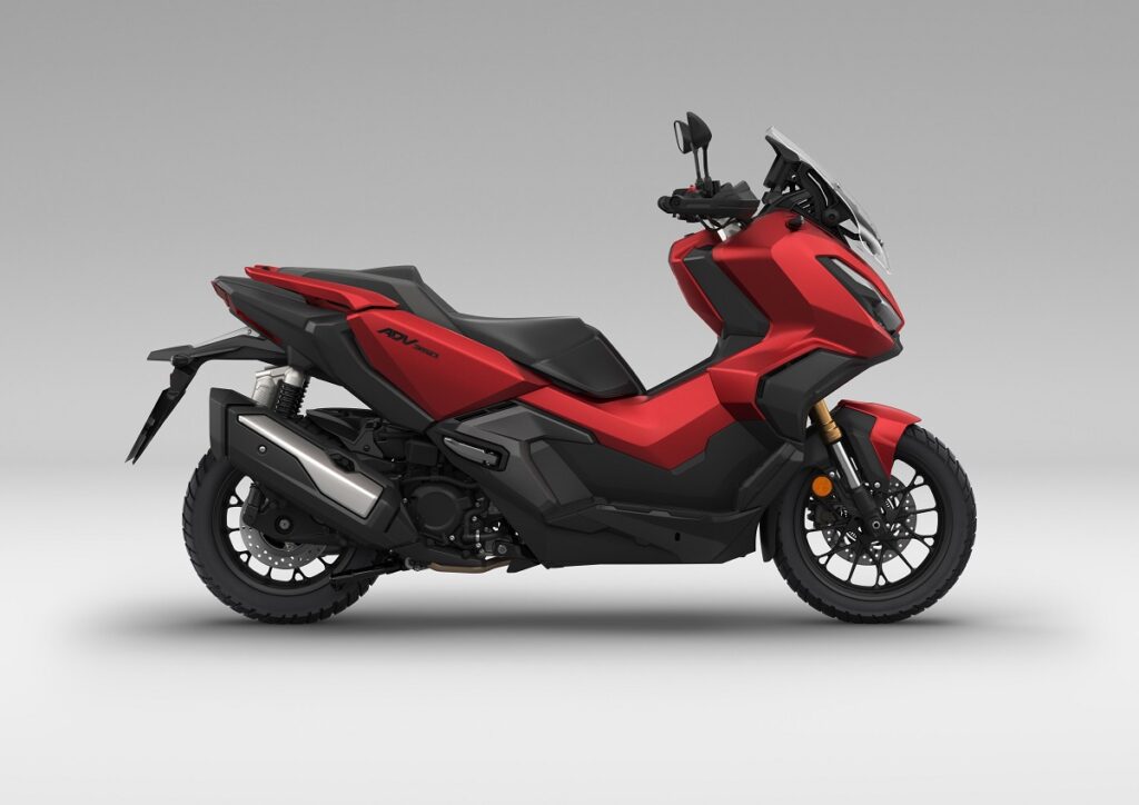 HONDA ADV350 estudio lateral derecha