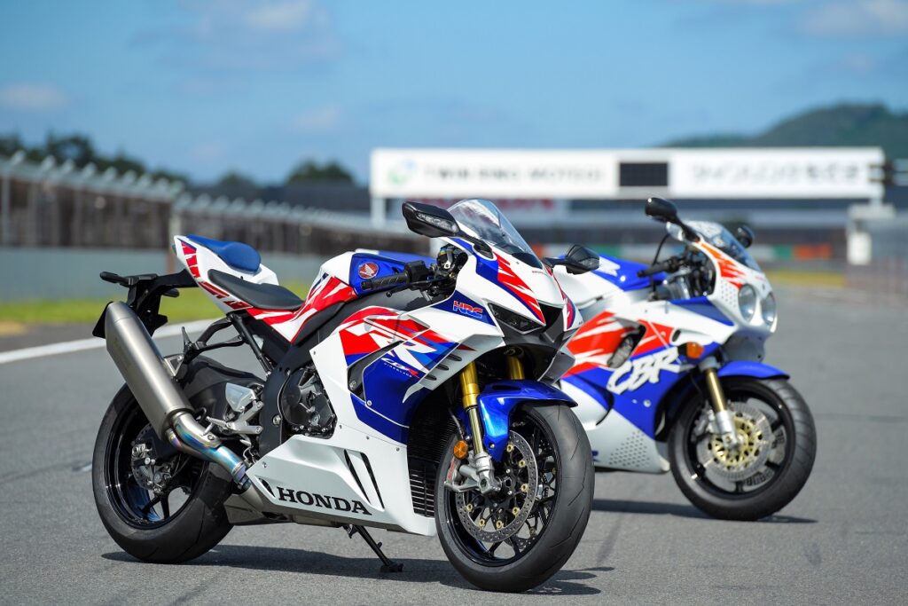 Honda CBR1000RR-R Fireblade, Fireblade SP y SP 30 Aniversario: tres décadas de experiencia 13 HONDA CBR1000RR R FIREBLADE SP 30TH ANNIVERSARY primera ultima