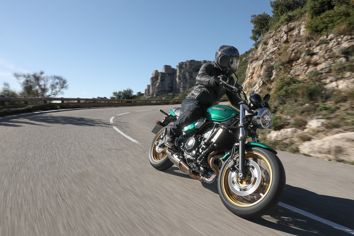 Fotos de la Kawasaki Z650RS 2023