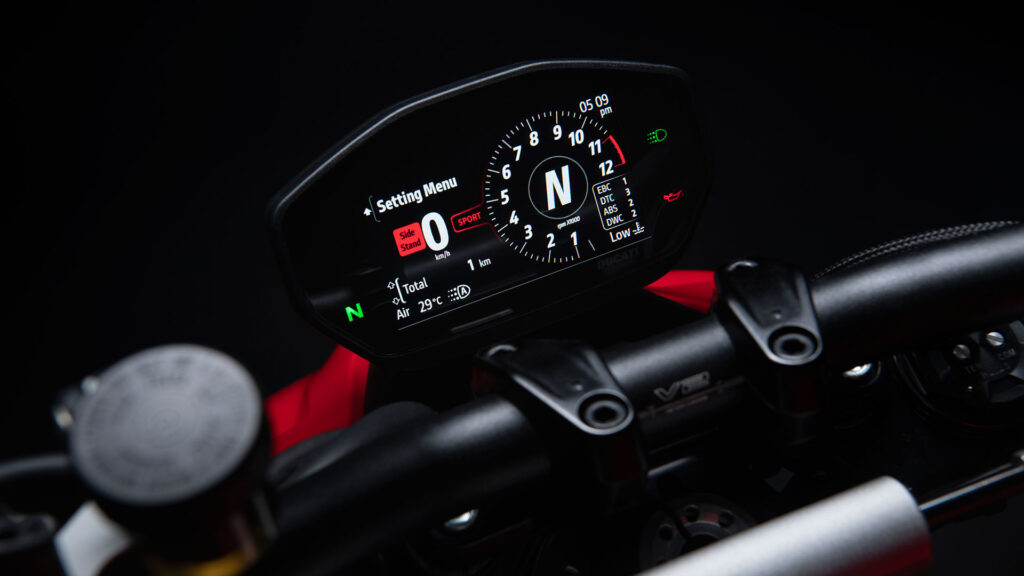 Ducati Streetfighter V2: una versión más cerebral de su extrema hypernaked 13 ducati-streetfighter-v2