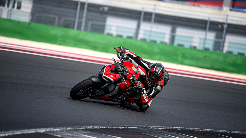 Ducati Streetfighter V2: una versión más cerebral de su extrema hypernaked 14 ducati-streetfighter-v2