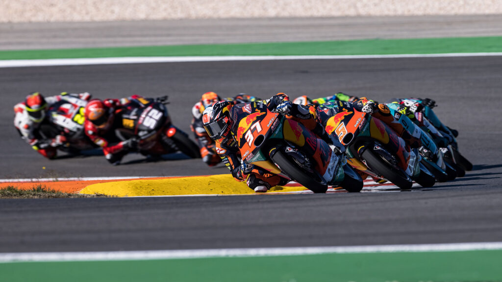 Pedro Acosta se hace el título de Moto3 en Portimao 6 pedro-acosta-campeon-moto3
