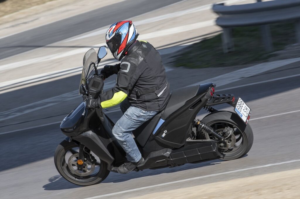 Prueba Ray 7.7: Efectivamente eléctrico 11 RAY 7 13