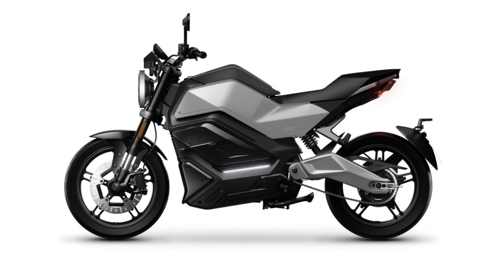 Niu presenta sus nuevos scooters eléctricos para 2022 11 Niu RQi Sport