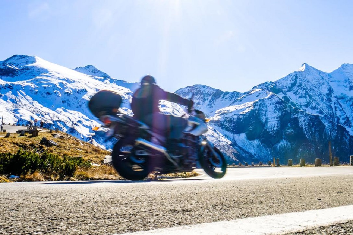 Conducir en moto con frío intenso: consejos para hacerlo más llevadero