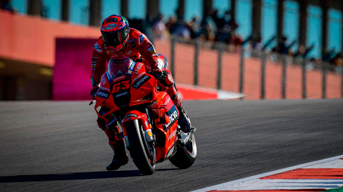 MotoGP Algarve: Bagnaia vuelve a ganar y le da el título de constructores a Ducati 3 victoria-bagnaia-algarve-motogp-2021