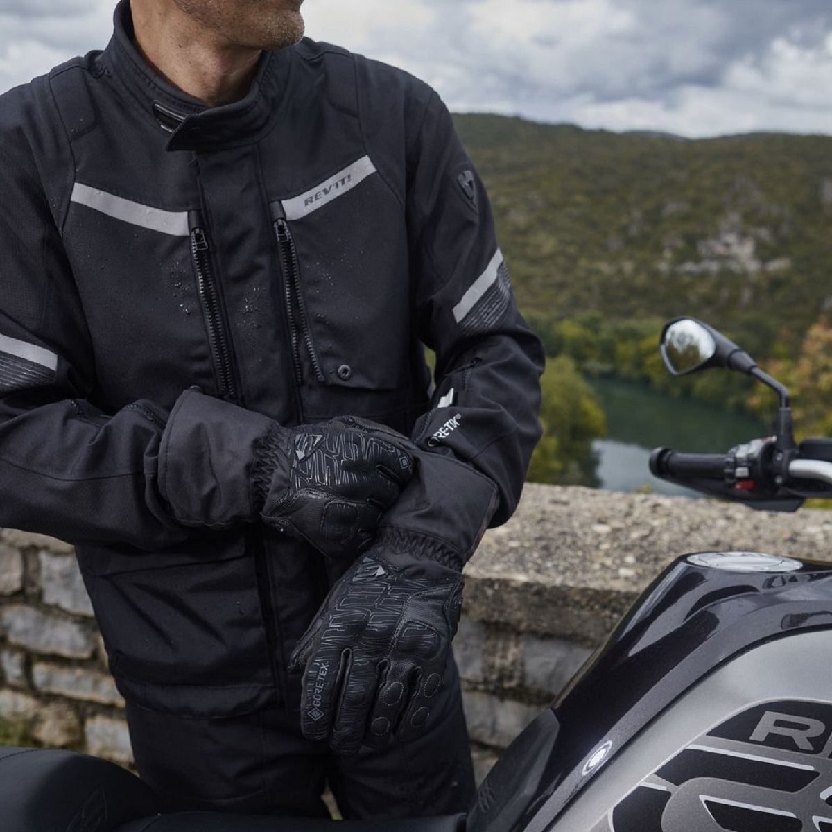 Cómo acertar siempre con tus guantes de invierno para moto