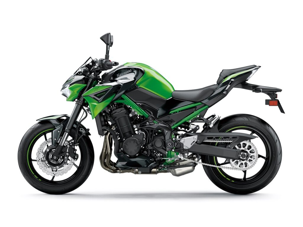Kawasaki viste la nueva Z900 2022 con nuevos colores 8 kawasaki z900 2022 lateral izquierdo