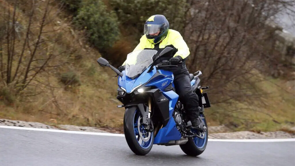 ¿Y si lo que necesitas realmente no es una trail? 13 Prueba Suzuki GSX-S 1000 GT