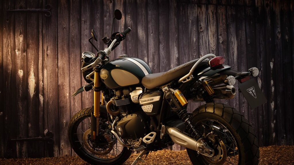 Subastada la licencia FIM de Steve McQueen por 37.500 euros 13 triumph scarmbler 1200 mcqueen location tres cuartos trasera izquierda