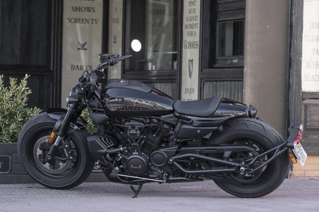 Motos custom: la Harley-Davidson que va dirigida a los no "harlistas" 15 Harley Davidson Sportster S 12 1