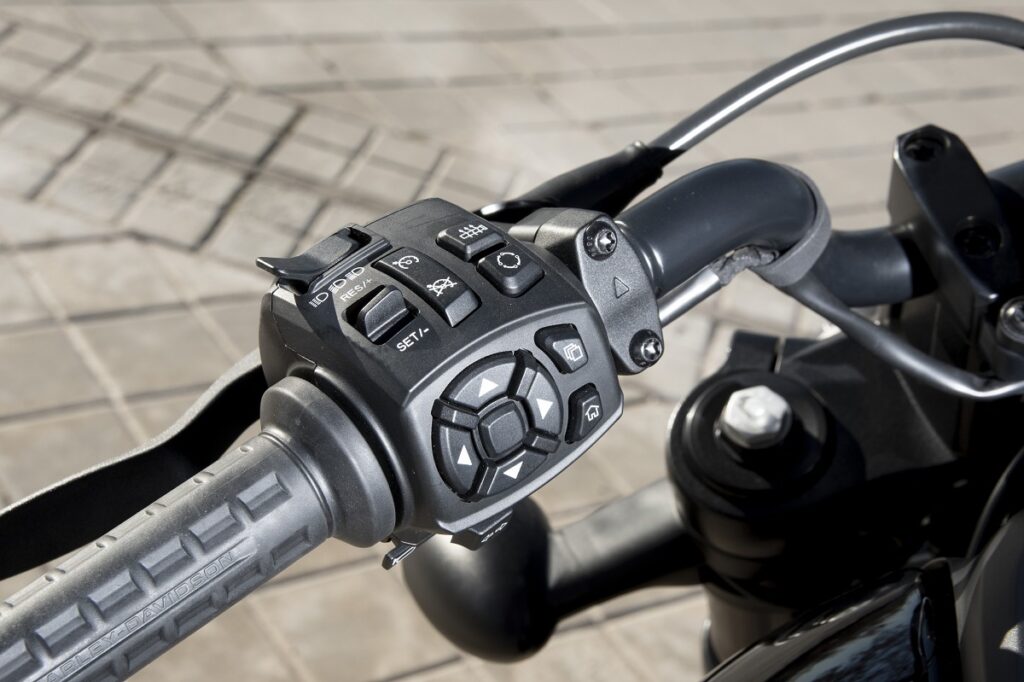 Motos custom: la Harley-Davidson que va dirigida a los no "harlistas" 14 Harley Davidson Sportster S 4