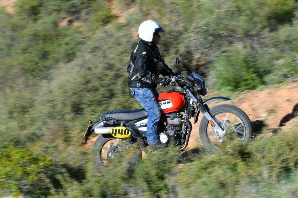 Motos trail: 6 modelos para el carnet A2 que puedes comprar por menos de 5.000 € 12 Motos trail A2 3