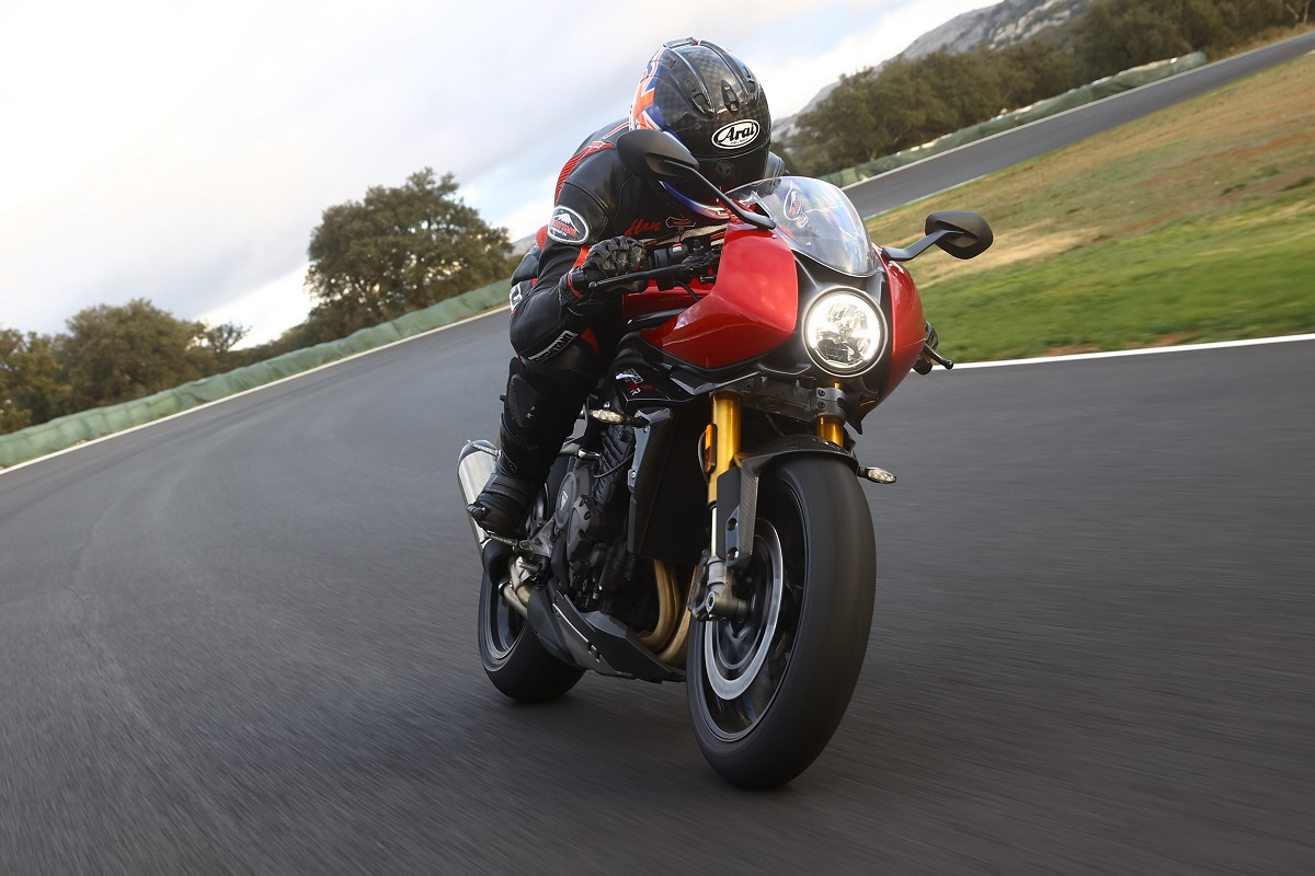 Prueba Triumph Speed Triple 1200 RR: Excelencia electrónica 4 Triumph Speed Triple 1200 RR