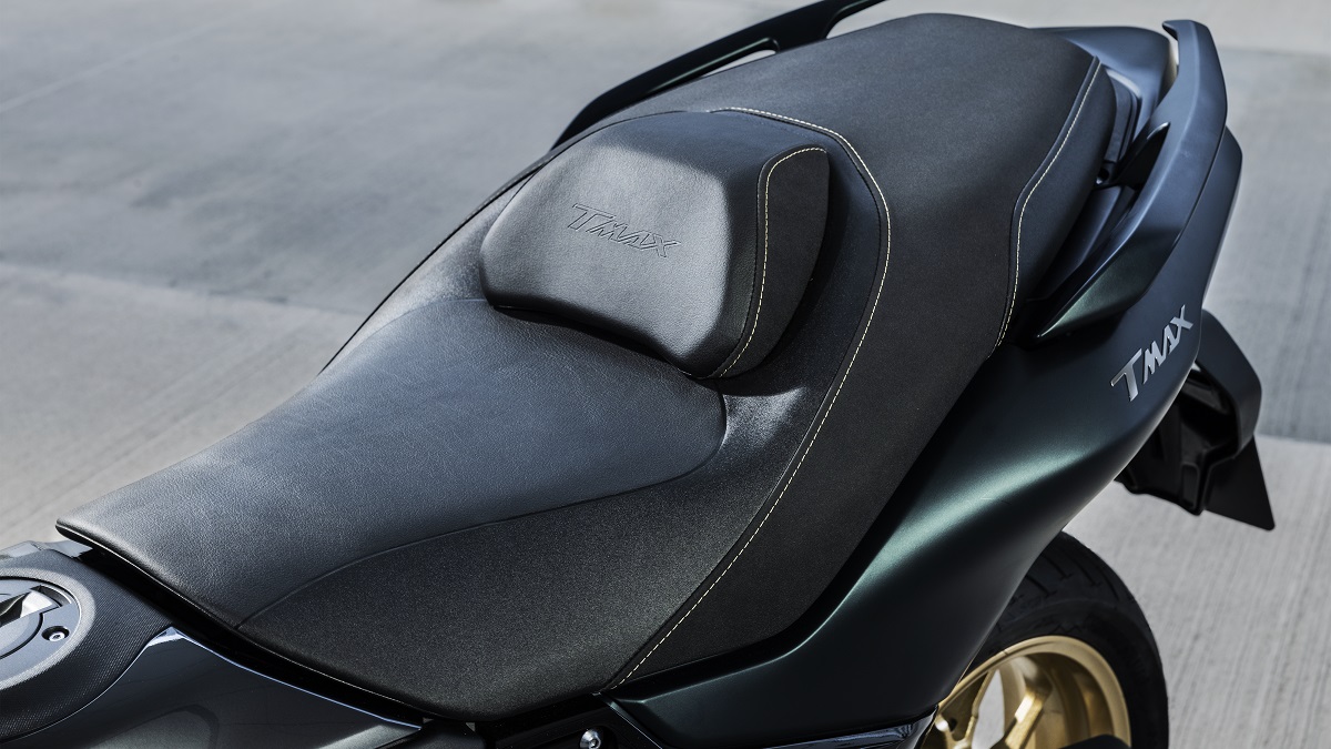 Retapizar asiento de moto con gel. 