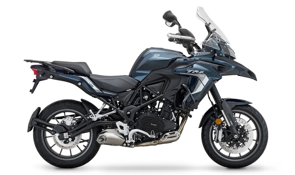 benelli trk 502 estudio derecha