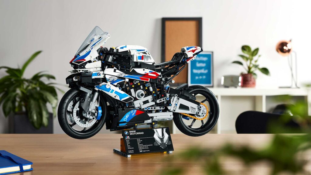 bmw-m-1000-rr-lego