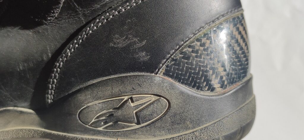 Cómo elegir las mejores botas de moto para el invierno 18 bota invierno talon suela proteccion
