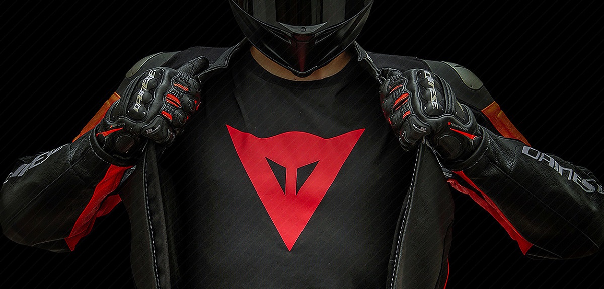 La inauguración de Dainese Barcelona ya calienta motores 7 dainese_interior_apertura_cierre