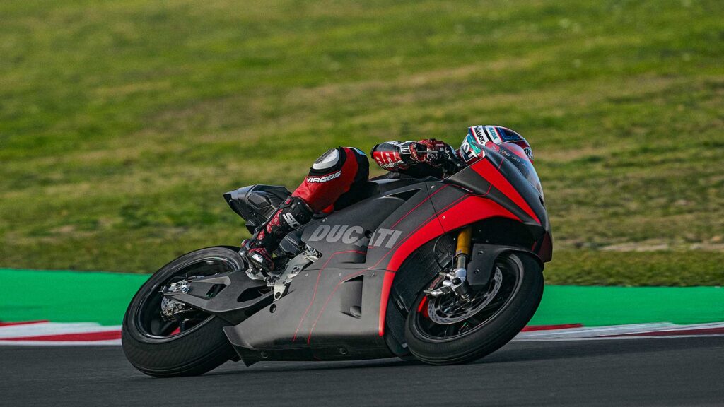 La futura Ducati de MotoE rueda por primera vez en el circuito de Misano 12 prueba-ducati-motoe-misano