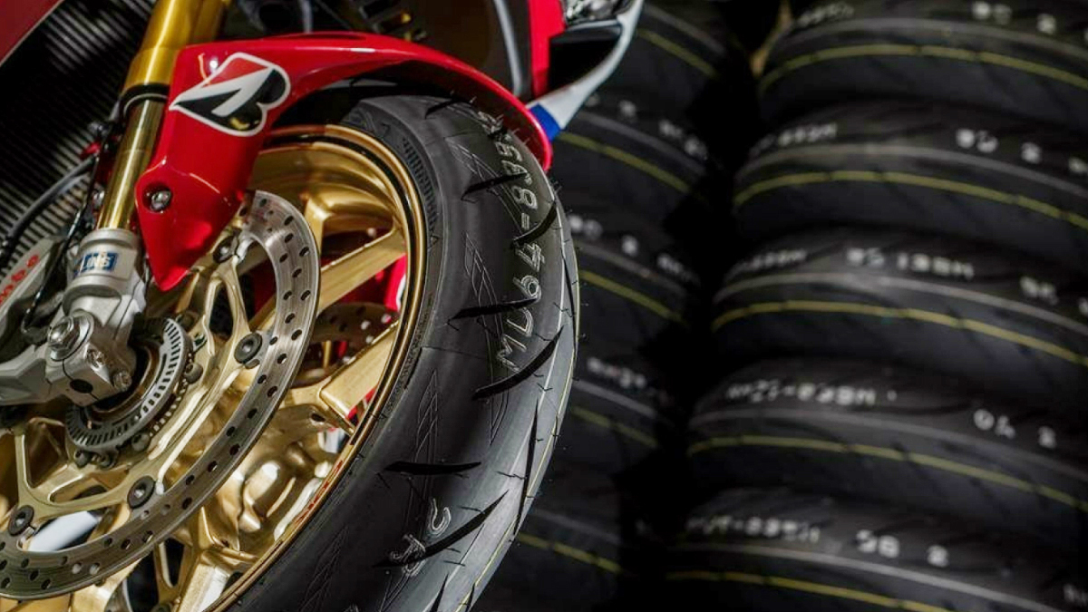 5 claves para entender los neumáticos de tu moto