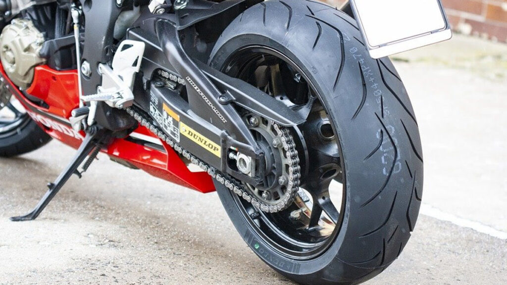 neumatico dunlop trasero