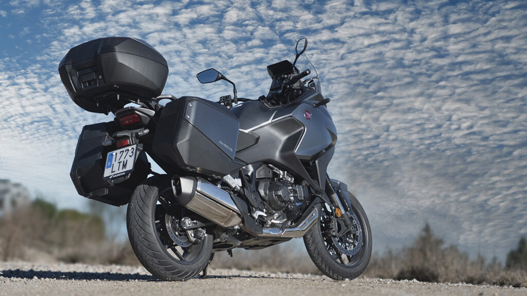 Prueba Honda NT 1100: El lado GT de las trail 10 Honda NT1100 2
