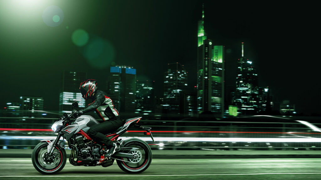 La Kawasaki Z 900 es ahora hasta 1.300 € más barata 11 Kawasaki Z 900 2022 1