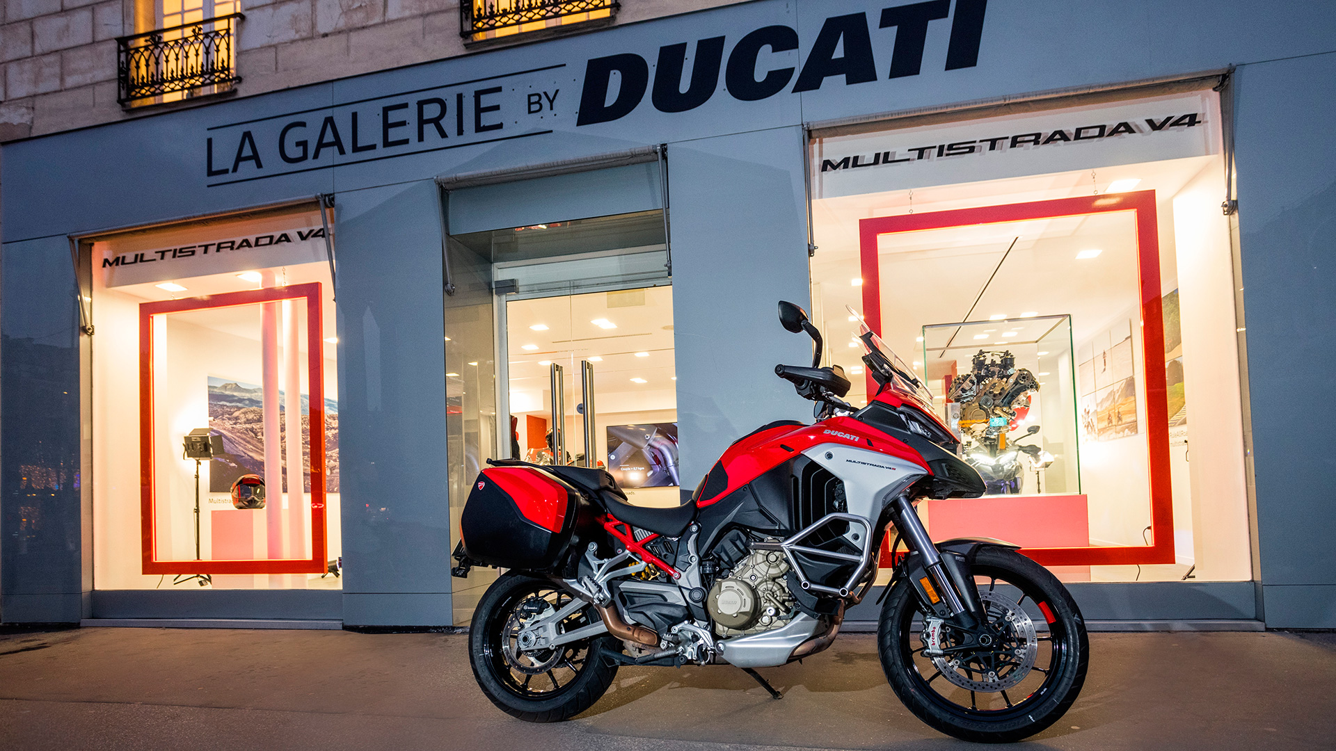 tienda-multistrada-v4-paris