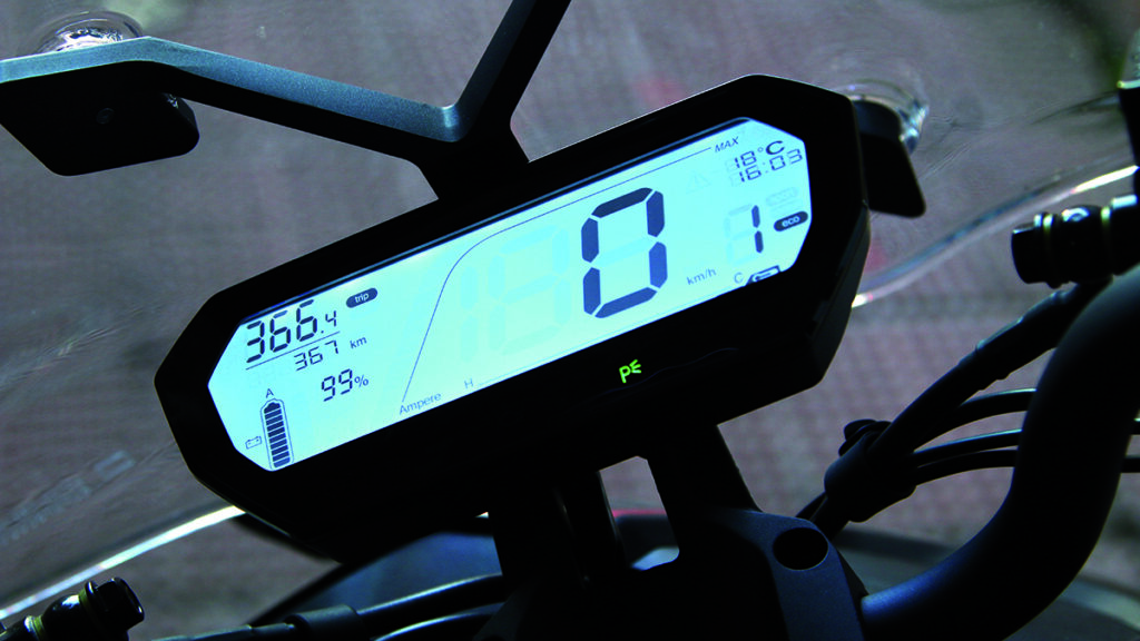 SUPER SOCO CPX y TC MAX: ¿prefieres eScooter o eMoto? 12 SuperSoco 2