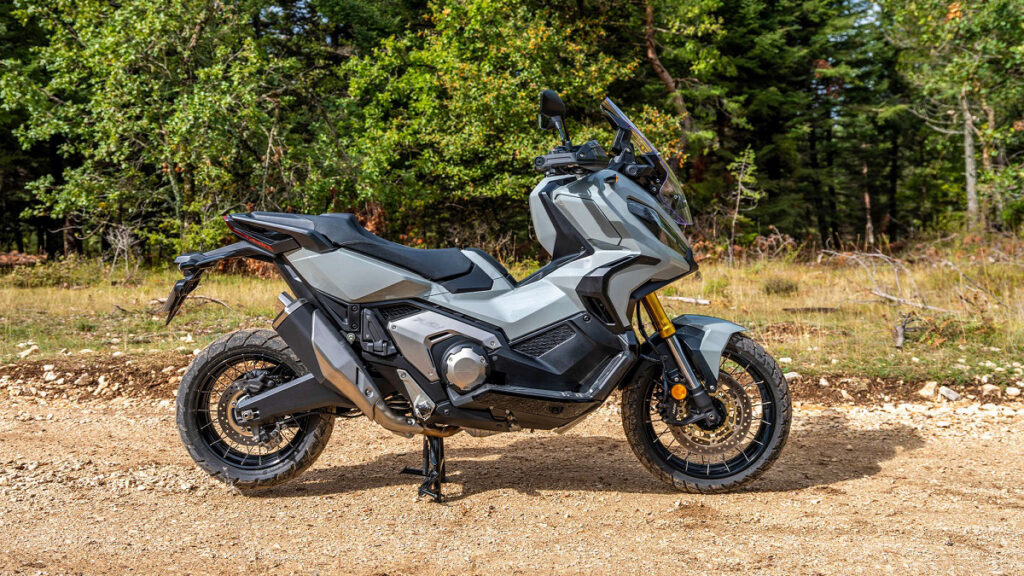 Las trail más asfálticas: qué es una moto Crossover