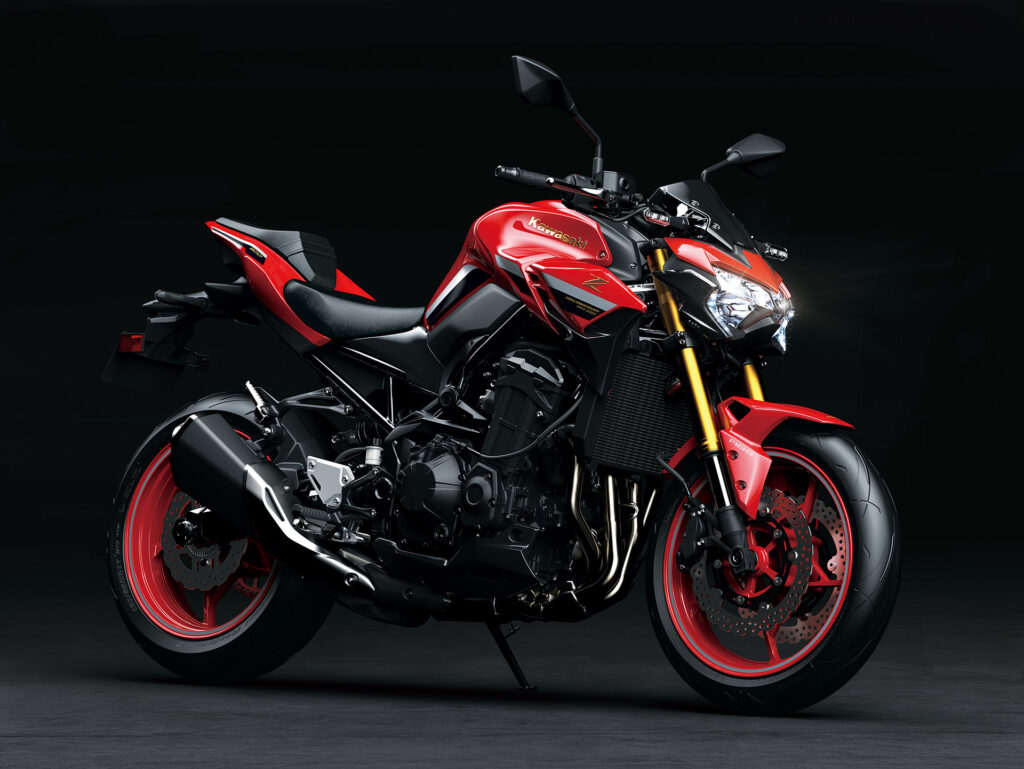 Kawasaki Z900: chollos en diferentes versiones de la moto más vendida en España 10 kawasaki-z900-z50-aniversario-2022